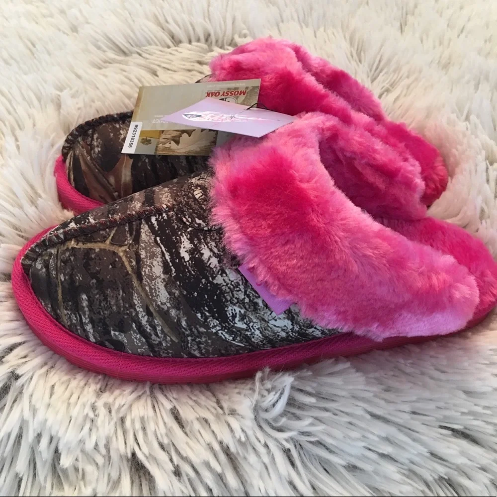BLAZIN ROXX Hot Pink Mossy Oak Camo Slippers